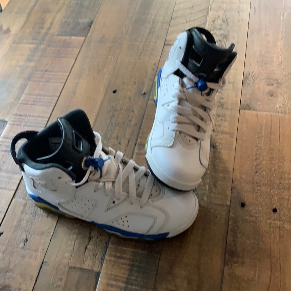Air Jordan 6 Retro BG